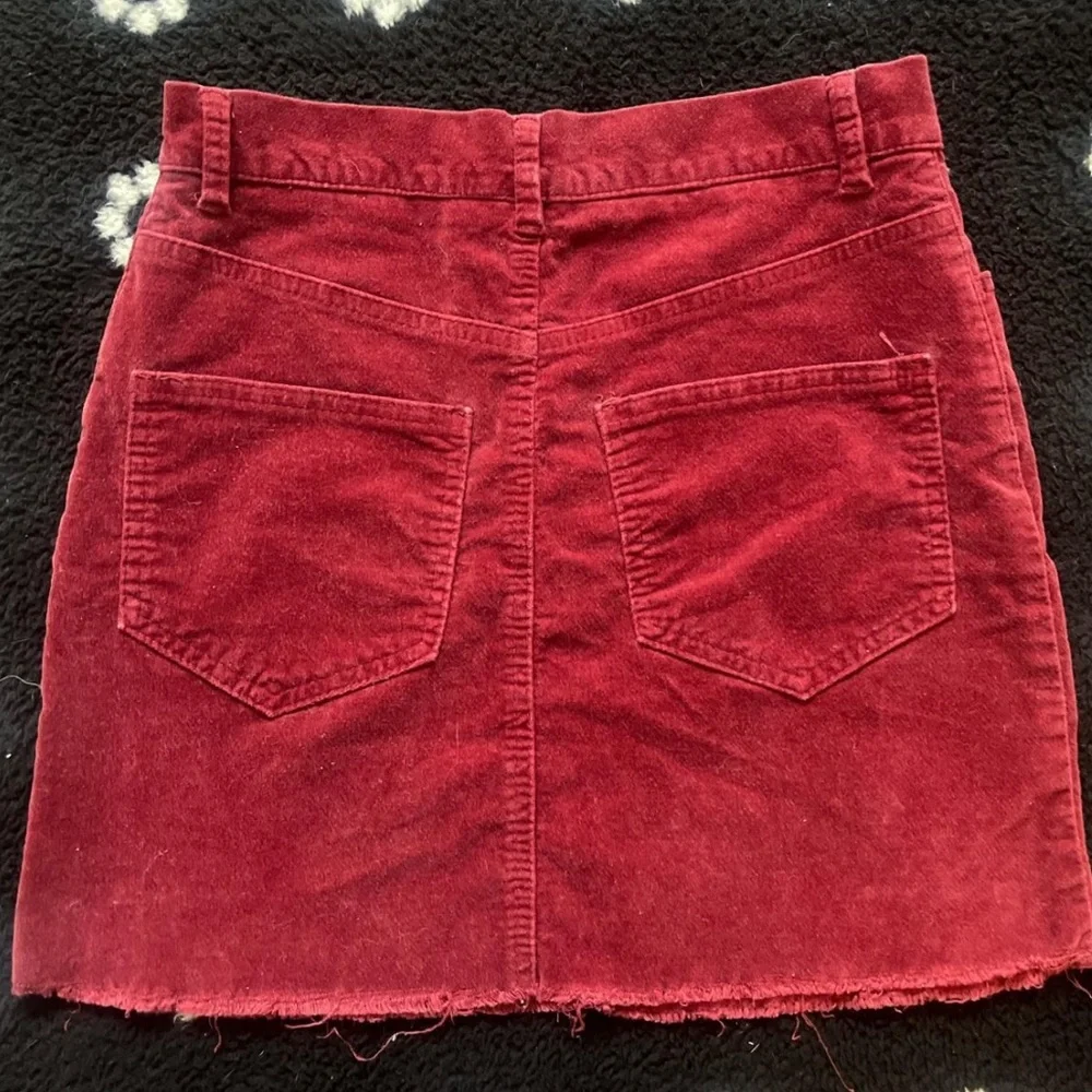 Burgundy red corduroy skirt♥️size small - Picture 2 of 2